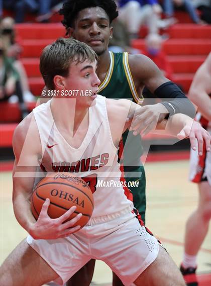 Thumbnail 2 in Hamilton Township vs Logan Elm photogallery.
