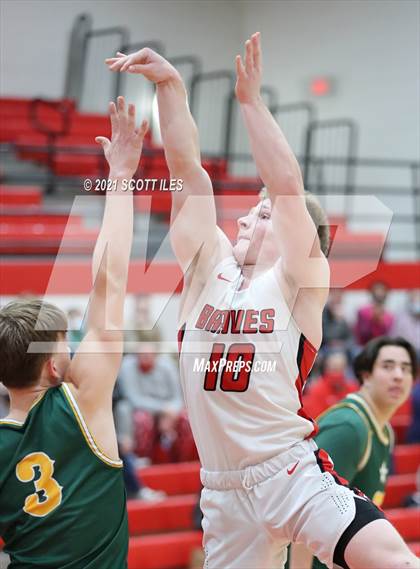 Thumbnail 1 in Hamilton Township vs Logan Elm photogallery.