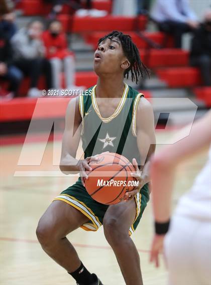 Thumbnail 3 in Hamilton Township vs Logan Elm photogallery.