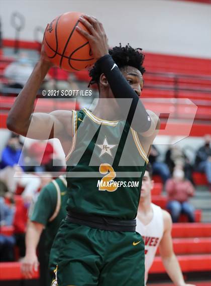 Thumbnail 3 in Hamilton Township vs Logan Elm photogallery.