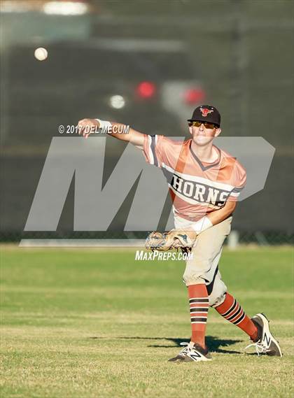Thumbnail 3 in Lennard @ Armwood photogallery.