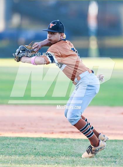 Thumbnail 1 in Lennard @ Armwood photogallery.