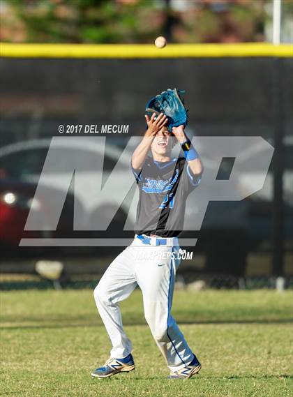 Thumbnail 2 in Lennard @ Armwood photogallery.