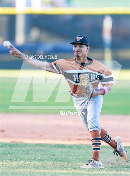 Thumbnail 2 in Lennard @ Armwood photogallery.