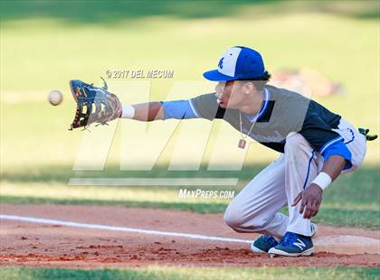 Thumbnail 1 in Lennard @ Armwood photogallery.