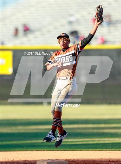 Thumbnail 2 in Lennard @ Armwood photogallery.