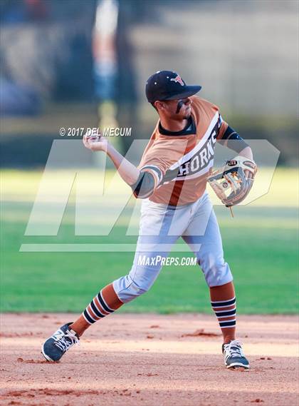 Thumbnail 1 in Lennard @ Armwood photogallery.