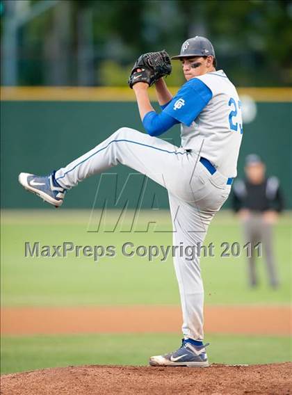 Thumbnail 1 in Grossmont vs Rancho Bernardo (CIF SDS D1 Final) photogallery.