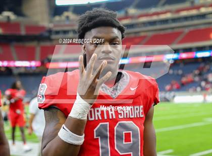 Thumbnail 1 in Katy vs. North Shore (UIL 6A-DI Football Semi-Regional) photogallery.