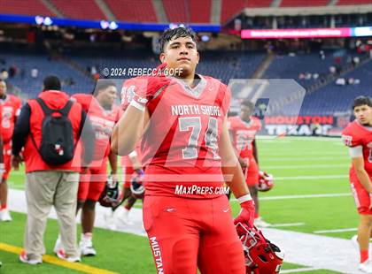 Thumbnail 1 in Katy vs. North Shore (UIL 6A-DI Football Semi-Regional) photogallery.