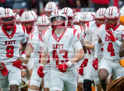Thumbnail 1 in Katy vs. North Shore (UIL 6A-DI Football Semi-Regional) photogallery.