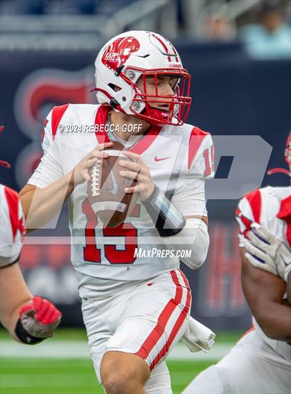 Thumbnail 2 in Katy vs. North Shore (UIL 6A-DI Football Semi-Regional) photogallery.