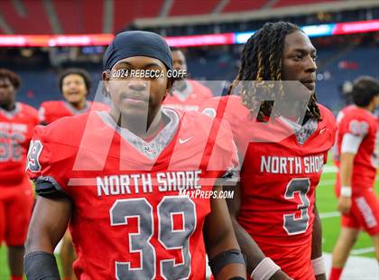 Thumbnail 3 in Katy vs. North Shore (UIL 6A-DI Football Semi-Regional) photogallery.
