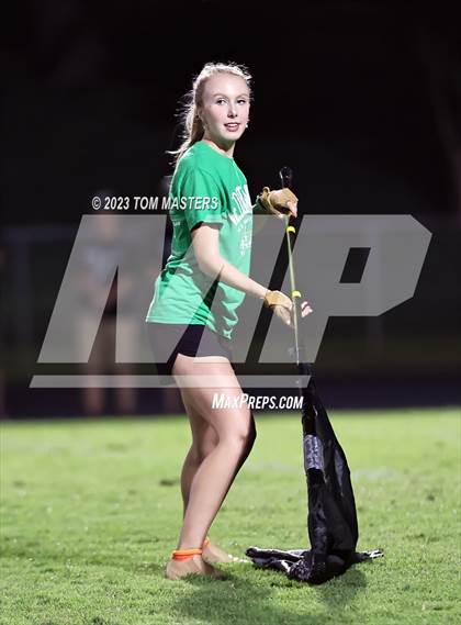 Thumbnail 2 in Chapel Hill @ Weddington (Halftime) photogallery.