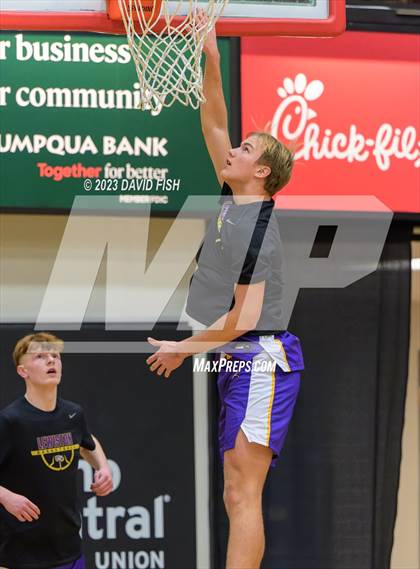 Thumbnail 1 in Lewiston vs. Ridgevue (The Capital Classic) photogallery.