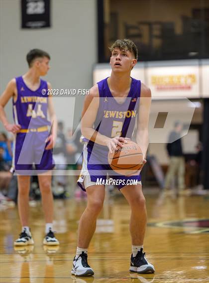 Thumbnail 3 in Lewiston vs. Ridgevue (The Capital Classic) photogallery.