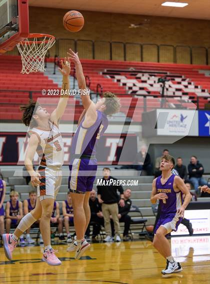 Thumbnail 3 in Lewiston vs. Ridgevue (The Capital Classic) photogallery.