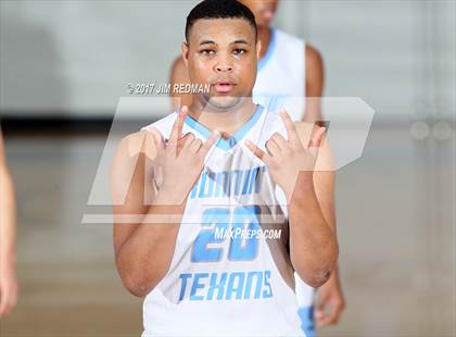 Thumbnail 2 in Sam Rayburn vs. King (McDonald's Texas Invitational) photogallery.