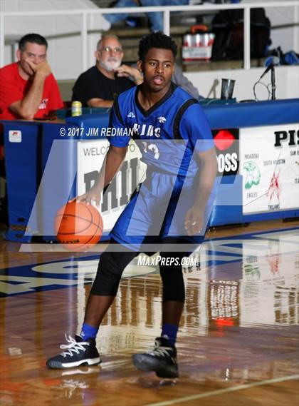 Thumbnail 1 in Sam Rayburn vs. King (McDonald's Texas Invitational) photogallery.