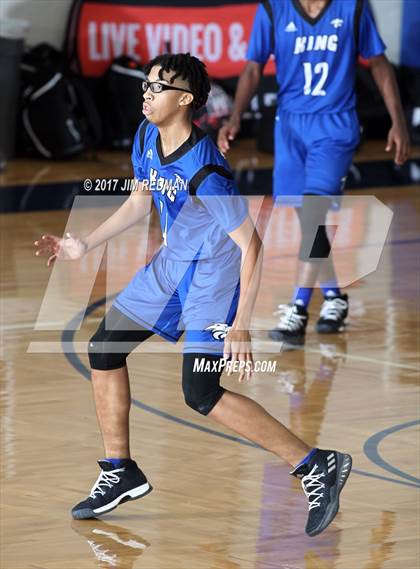 Thumbnail 2 in Sam Rayburn vs. King (McDonald's Texas Invitational) photogallery.