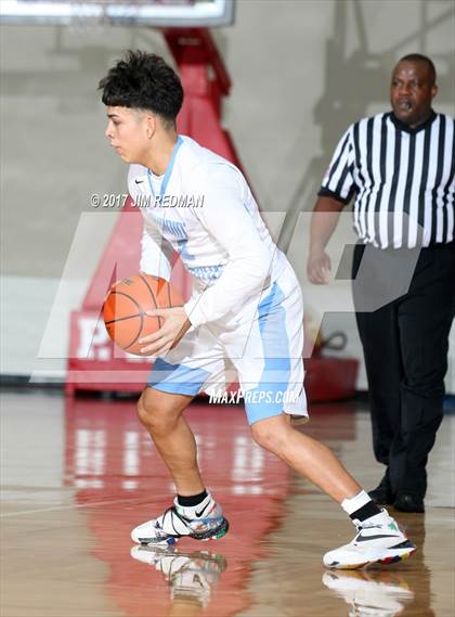 Thumbnail 1 in Sam Rayburn vs. King (McDonald's Texas Invitational) photogallery.