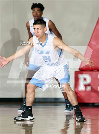 Thumbnail 2 in Sam Rayburn vs. King (McDonald's Texas Invitational) photogallery.