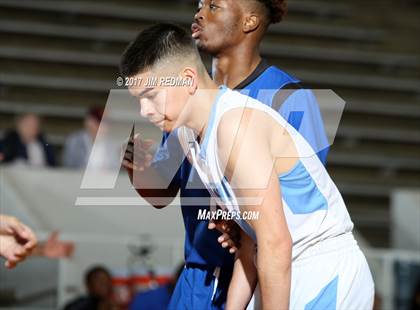 Thumbnail 3 in Sam Rayburn vs. King (McDonald's Texas Invitational) photogallery.