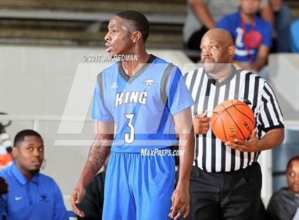 Thumbnail 3 in Sam Rayburn vs. King (McDonald's Texas Invitational) photogallery.