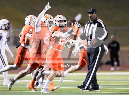 Thumbnail 2 in Celina vs Alvarado (UIL Football 4A Division 1 Region II Final) photogallery.