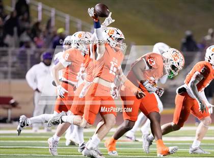 Thumbnail 3 in Celina vs Alvarado (UIL Football 4A Division 1 Region II Final) photogallery.