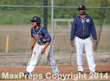 Thumbnail 2 in Woodland Christian vs. Vacaville Christian photogallery.