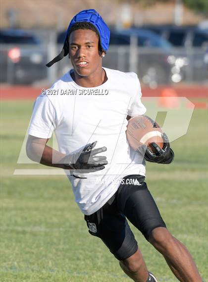Thumbnail 2 in O'Connor vs Westview (Cactus Duel Out West 7-on-7 Tournament) photogallery.