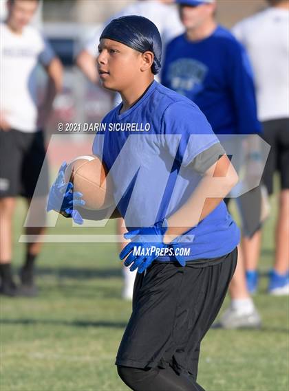 Thumbnail 2 in O'Connor vs Westview (Cactus Duel Out West 7-on-7 Tournament) photogallery.