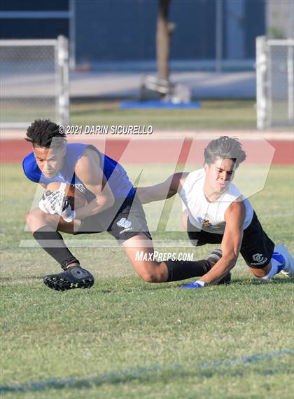 Thumbnail 3 in O'Connor vs Westview (Cactus Duel Out West 7-on-7 Tournament) photogallery.