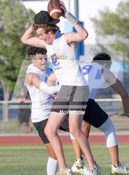 Thumbnail 1 in O'Connor vs Westview (Cactus Duel Out West 7-on-7 Tournament) photogallery.