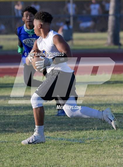 Thumbnail 2 in O'Connor vs Westview (Cactus Duel Out West 7-on-7 Tournament) photogallery.