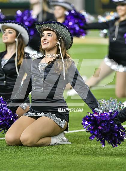 Thumbnail 3 in Coppell vs. Cedar Ridge (UIL 6A D1 Regional Playoff) photogallery.
