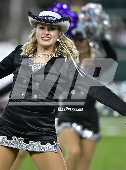 Thumbnail 2 in Coppell vs. Cedar Ridge (UIL 6A D1 Regional Playoff) photogallery.