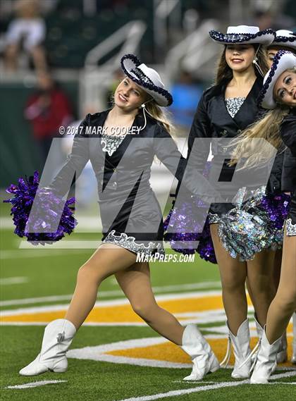 Thumbnail 2 in Coppell vs. Cedar Ridge (UIL 6A D1 Regional Playoff) photogallery.