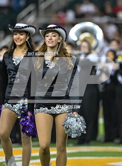 Thumbnail 1 in Coppell vs. Cedar Ridge (UIL 6A D1 Regional Playoff) photogallery.