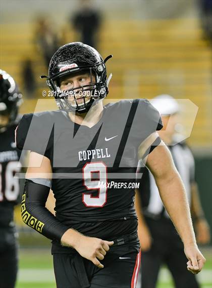 Thumbnail 2 in Coppell vs. Cedar Ridge (UIL 6A D1 Regional Playoff) photogallery.