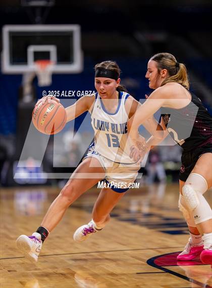 Thumbnail 2 in Farwell vs. Martins Mill (UIL 2A Basketball Division II Final) photogallery.