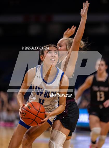 Thumbnail 3 in Farwell vs. Martins Mill (UIL 2A Basketball Division II Final) photogallery.