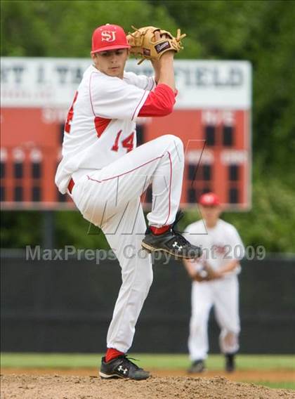 Thumbnail 2 in Gonzaga vs. St. John's (WCAC Quaterfinal) photogallery.