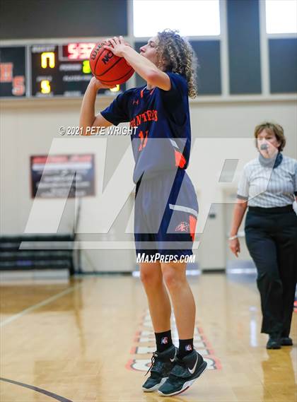 Thumbnail 1 in Sarasota vs Bradenton Christian (Sarasota JV Classic) photogallery.