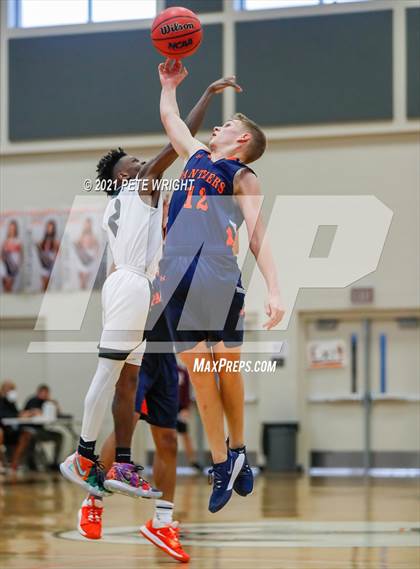 Thumbnail 3 in Sarasota vs Bradenton Christian (Sarasota JV Classic) photogallery.
