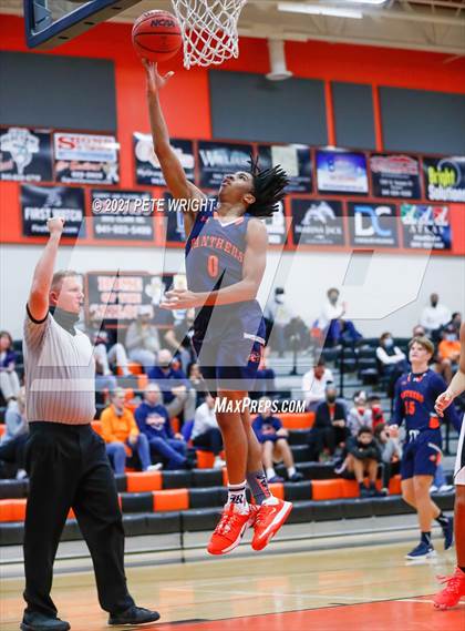 Thumbnail 1 in Sarasota vs Bradenton Christian (Sarasota JV Classic) photogallery.