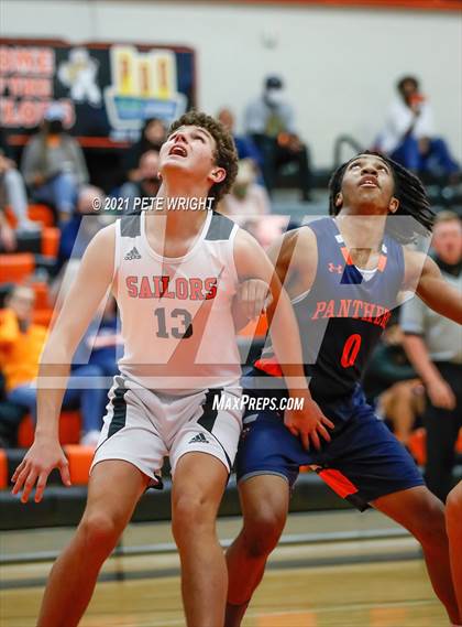 Thumbnail 1 in Sarasota vs Bradenton Christian (Sarasota JV Classic) photogallery.