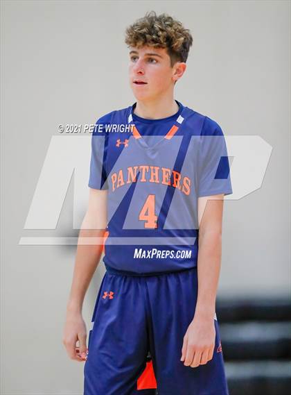 Thumbnail 1 in Sarasota vs Bradenton Christian (Sarasota JV Classic) photogallery.