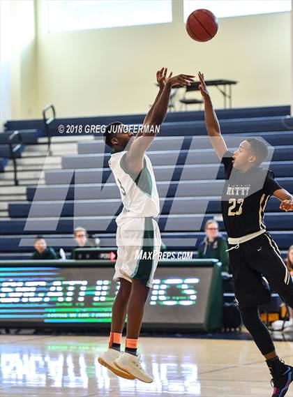 Thumbnail 1 in FR: Archbishop Mitty @ Sacred Heart Cathedral Prep (Freshman A Game) photogallery.